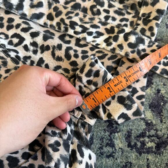 New without Tags Express Leopard Print Paper Bag Shorties with Tie-Belt Detail - Picture 9 of 9